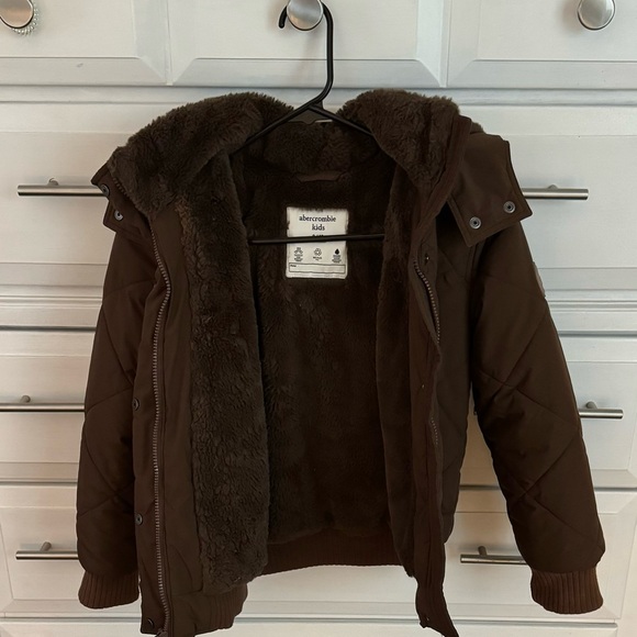 🛍️ 👦🏻 🧒 Unisex Puffer Coat with hood ❄️ - Picture 4 of 5